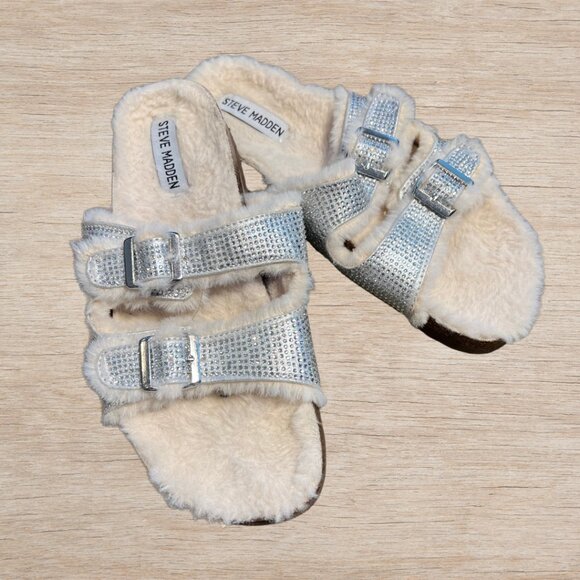 Steve Madden Silver Rhinestone Buckle Cozy Fuzzy Slides Slippers Women's Size 6 - Picture 2 of 4